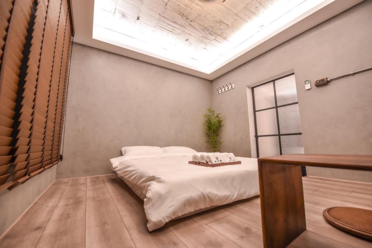 Eryang Homestay Tainan Exterior foto